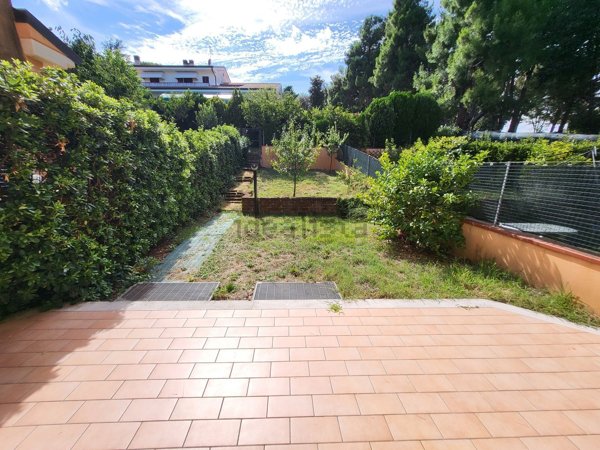 casa indipendente in vendita a Potenza Picena in zona Porto Potenza Picena