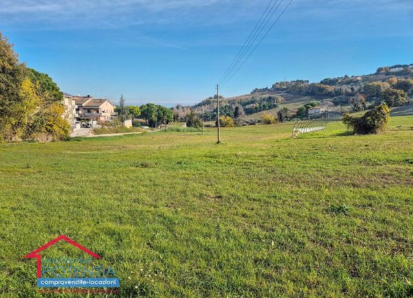 terreno agricolo in vendita a Potenza Picena