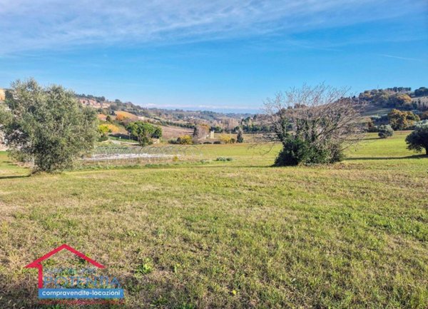 terreno agricolo in vendita a Potenza Picena