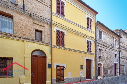 casa indipendente in vendita a Potenza Picena