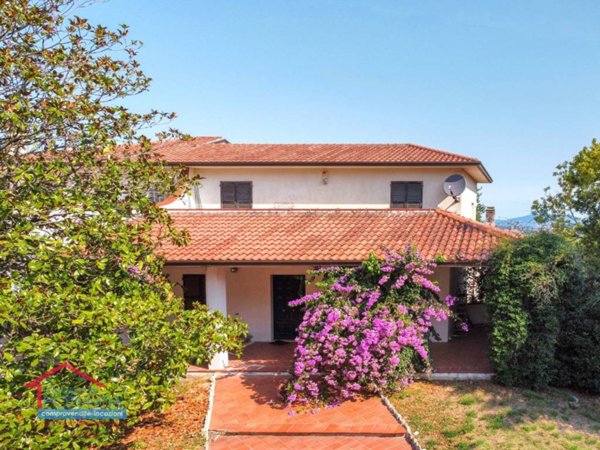 casa indipendente in vendita a Potenza Picena