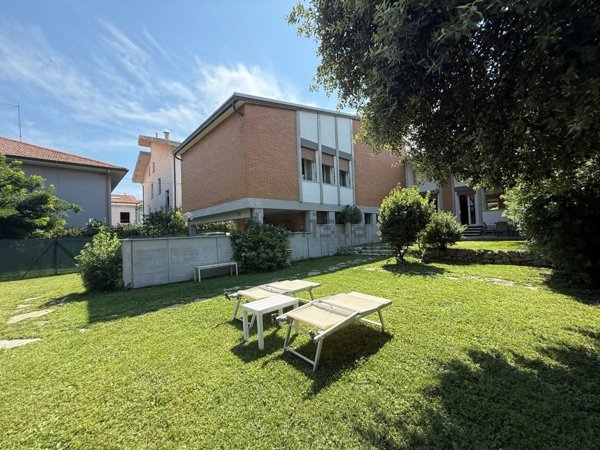 casa indipendente in vendita a Potenza Picena