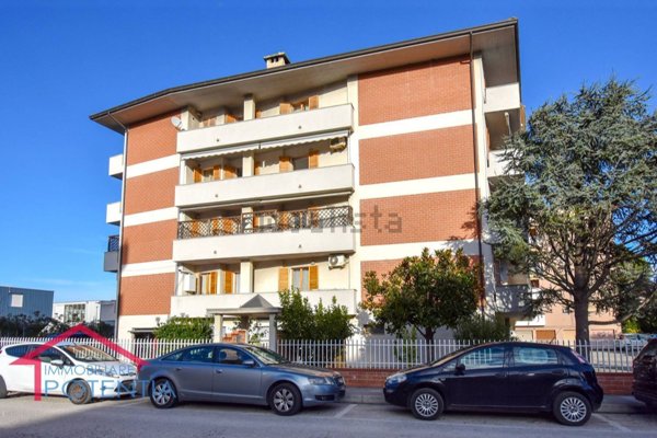 appartamento in vendita a Potenza Picena in zona Porto Potenza Picena
