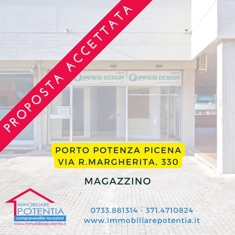 locale commerciale in vendita a Potenza Picena in zona Porto Potenza Picena