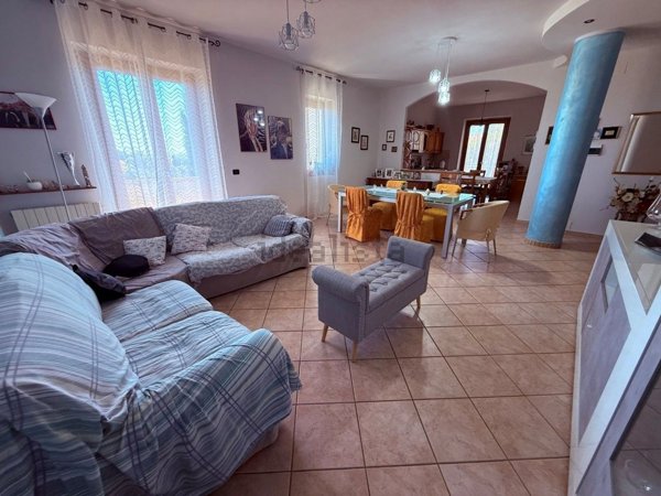 appartamento in vendita a Potenza Picena in zona Montecanepino