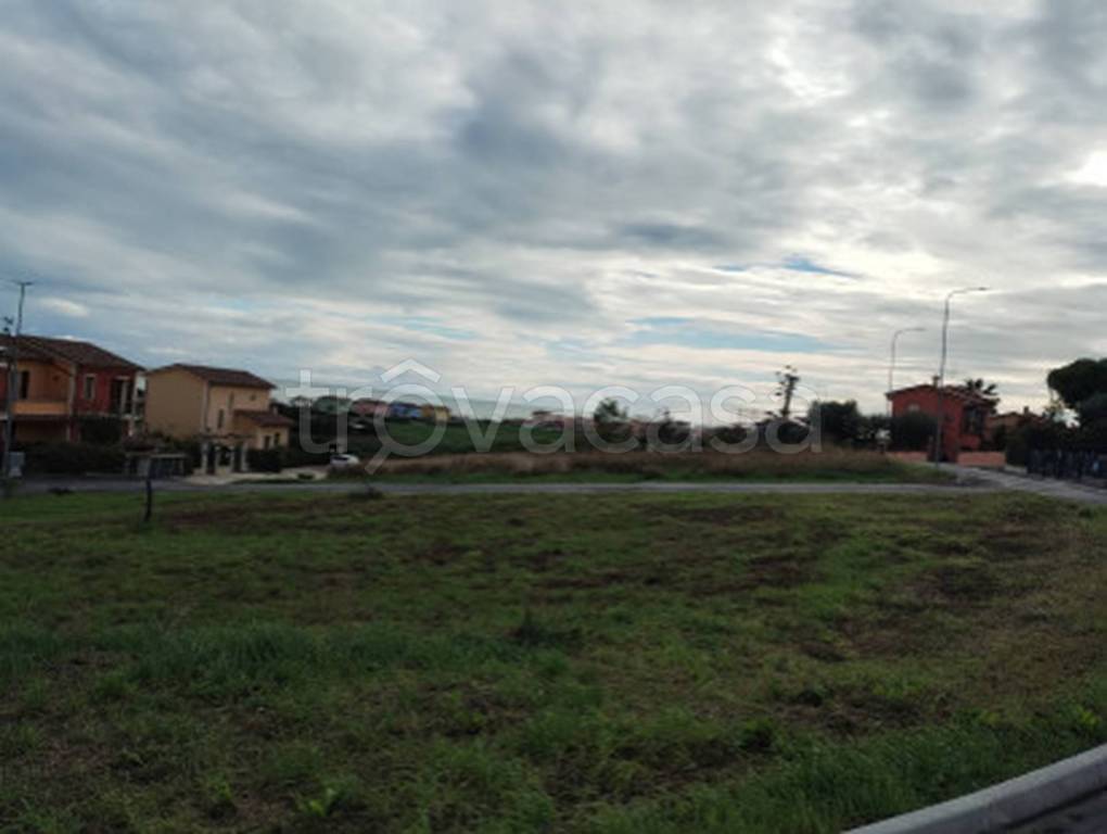 terreno edificabile in vendita a Potenza Picena in zona Porto Potenza Picena