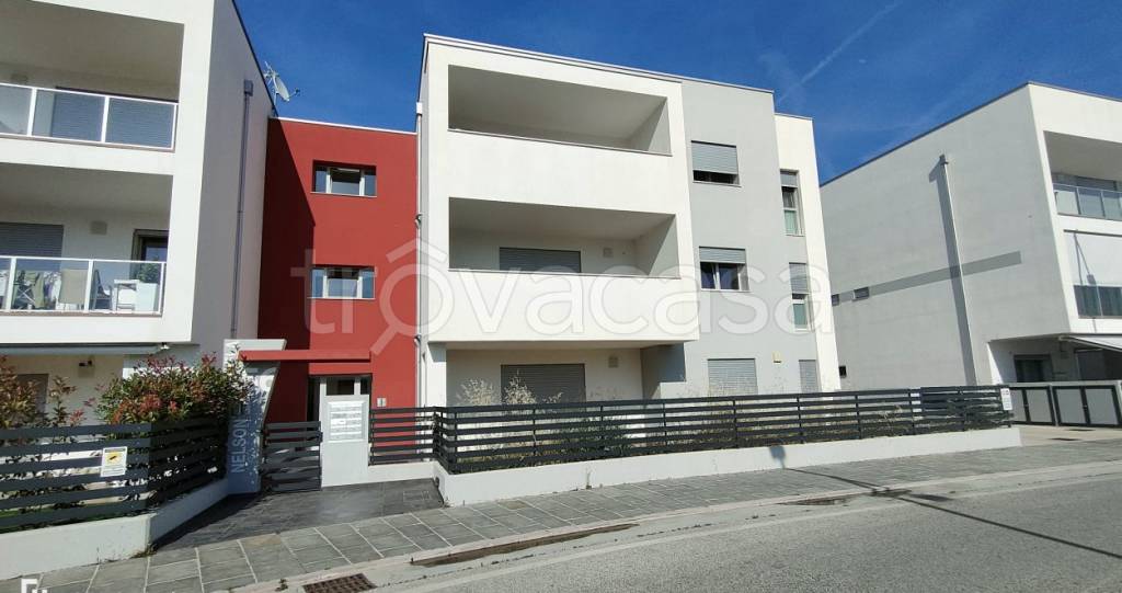 appartamento in vendita a Potenza Picena in zona Porto Potenza Picena