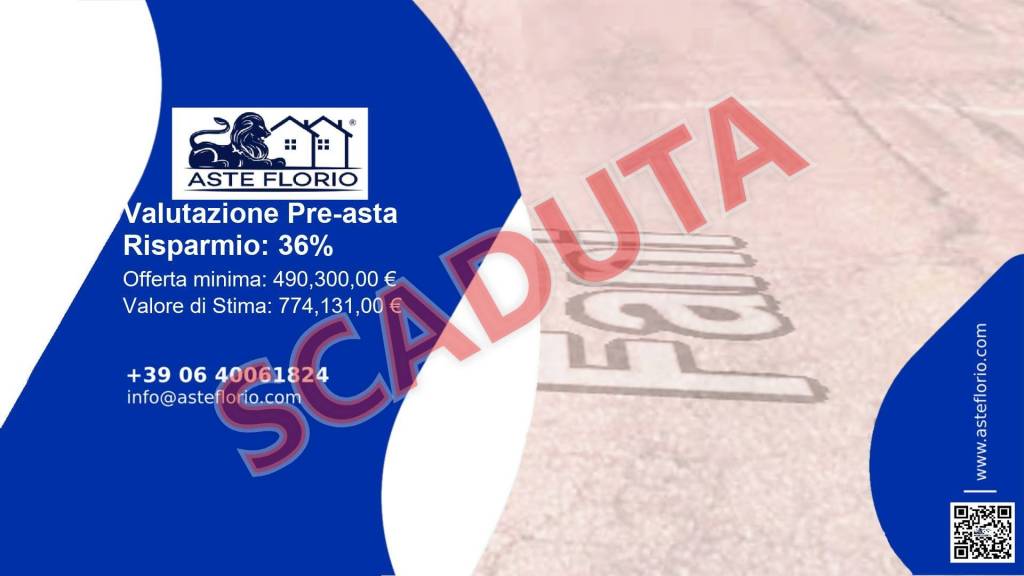 locale commerciale in vendita a Potenza Picena