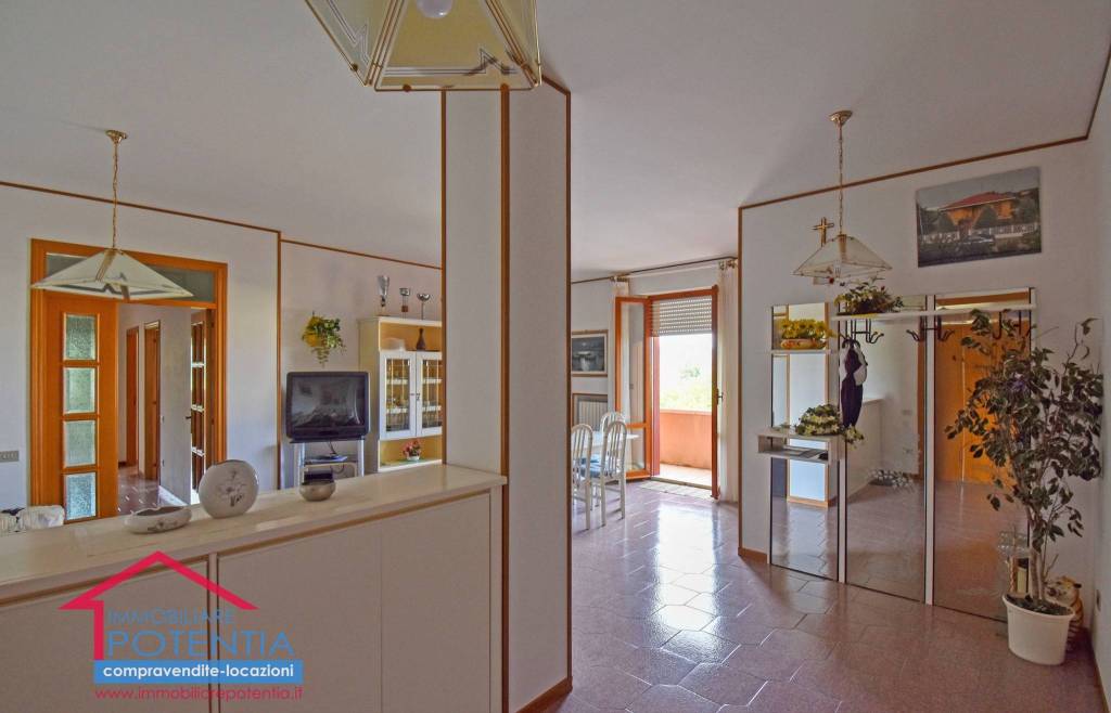 appartamento in vendita a Potenza Picena in zona Porto Potenza Picena