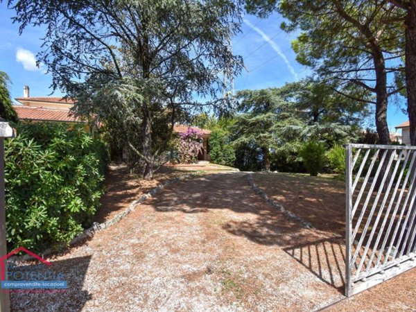 casa indipendente in vendita a Potenza Picena