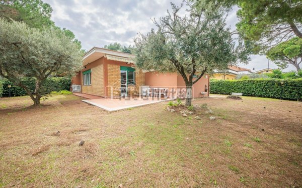 casa indipendente in vendita a Potenza Picena