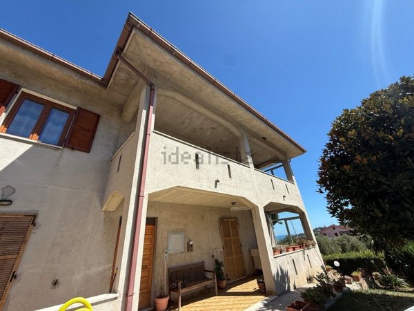 appartamento in vendita a Potenza Picena in zona Montecanepino