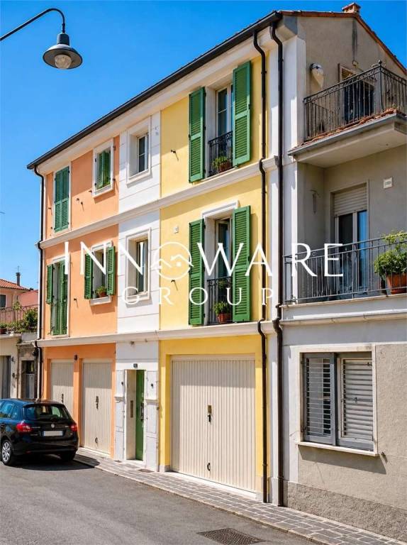 casa indipendente in vendita a Potenza Picena in zona Porto Potenza Picena