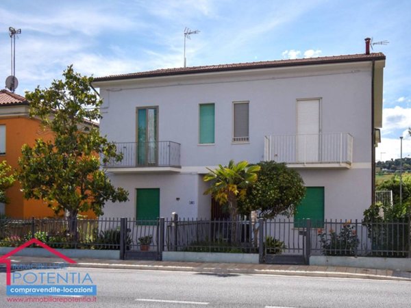 appartamento in vendita a Potenza Picena in zona Porto Potenza Picena