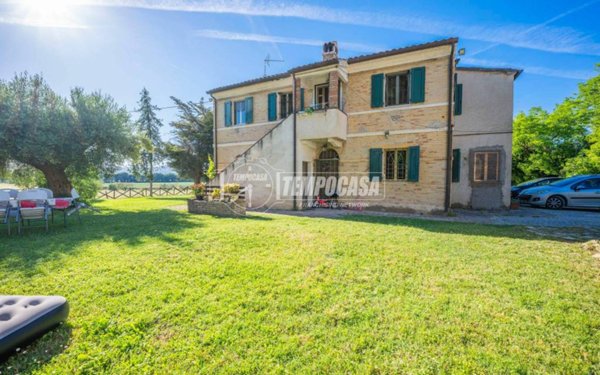 casa indipendente in vendita a Potenza Picena