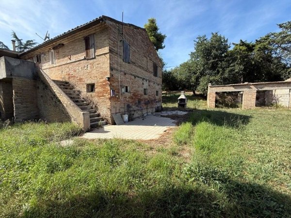 casa indipendente in vendita a Potenza Picena