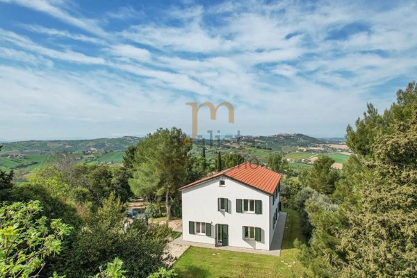 casa indipendente in vendita a Potenza Picena