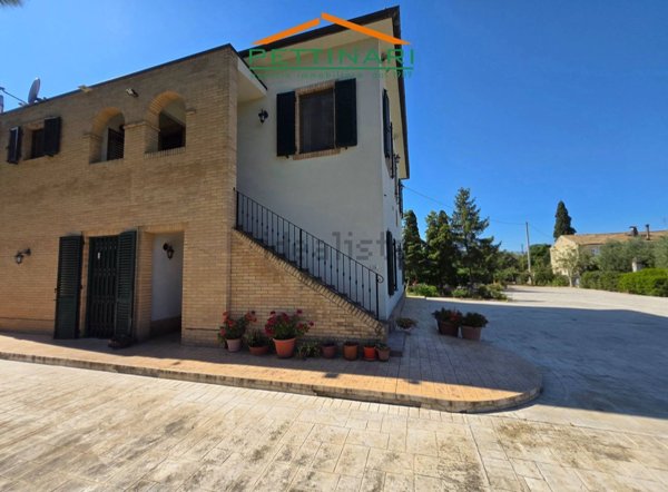 casa indipendente in vendita a Potenza Picena