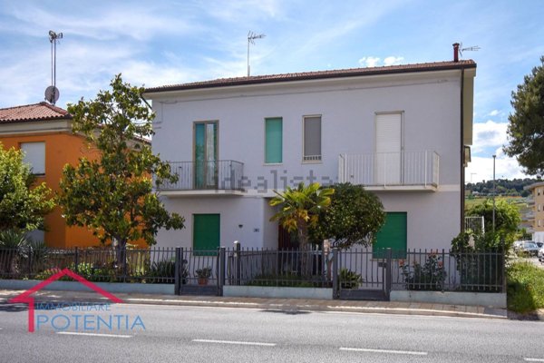 appartamento in vendita a Potenza Picena in zona Porto Potenza Picena