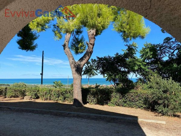 casa indipendente in vendita a Potenza Picena in zona San Girio