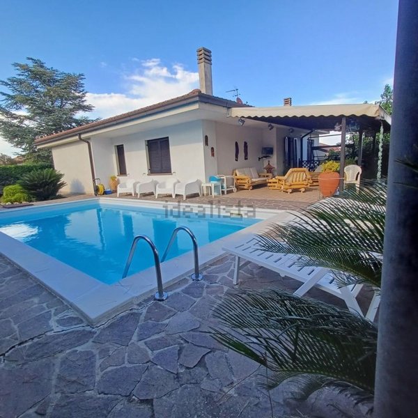 casa indipendente in vendita a Potenza Picena
