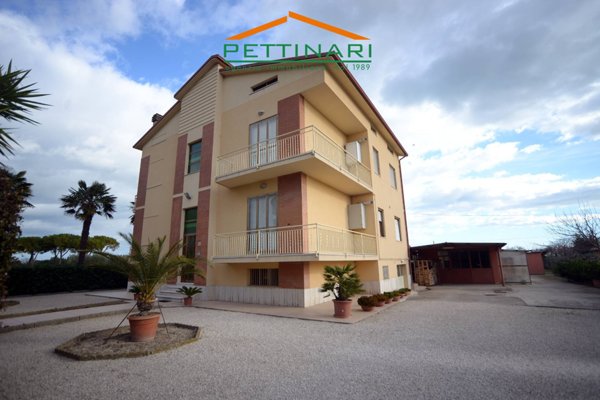 appartamento in vendita a Potenza Picena in zona San Girio