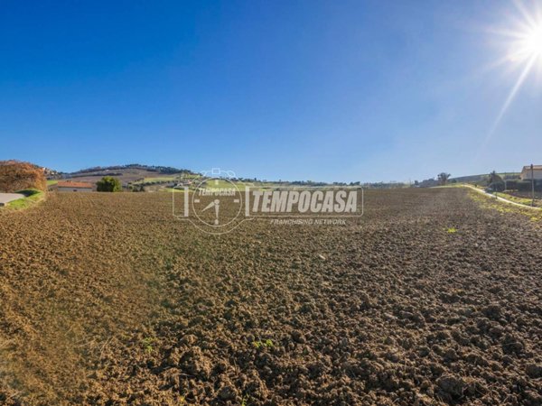 terreno edificabile in vendita a Potenza Picena in zona San Girio