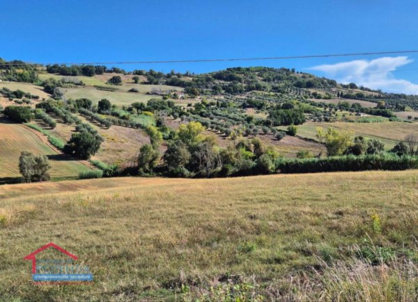 terreno in vendita a Potenza Picena