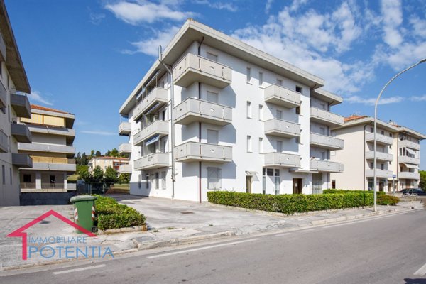 appartamento in vendita a Potenza Picena in zona Porto Potenza Picena
