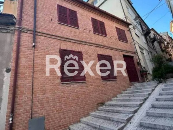 casa indipendente in vendita a Potenza Picena