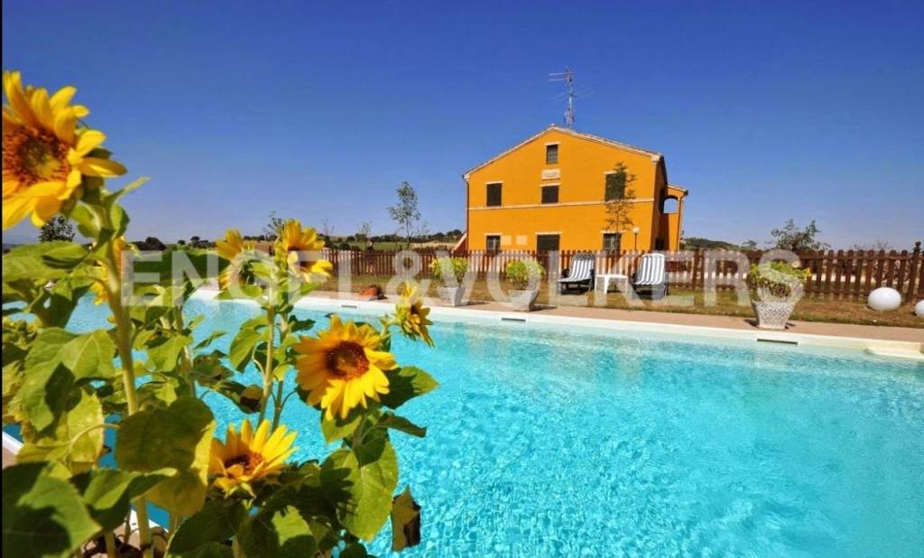 casa indipendente in vendita a Recanati