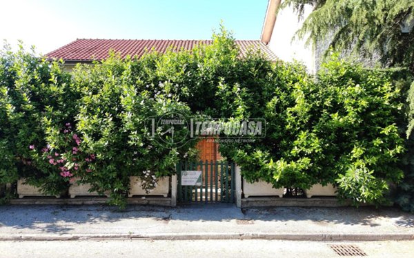 casa indipendente in vendita a Recanati