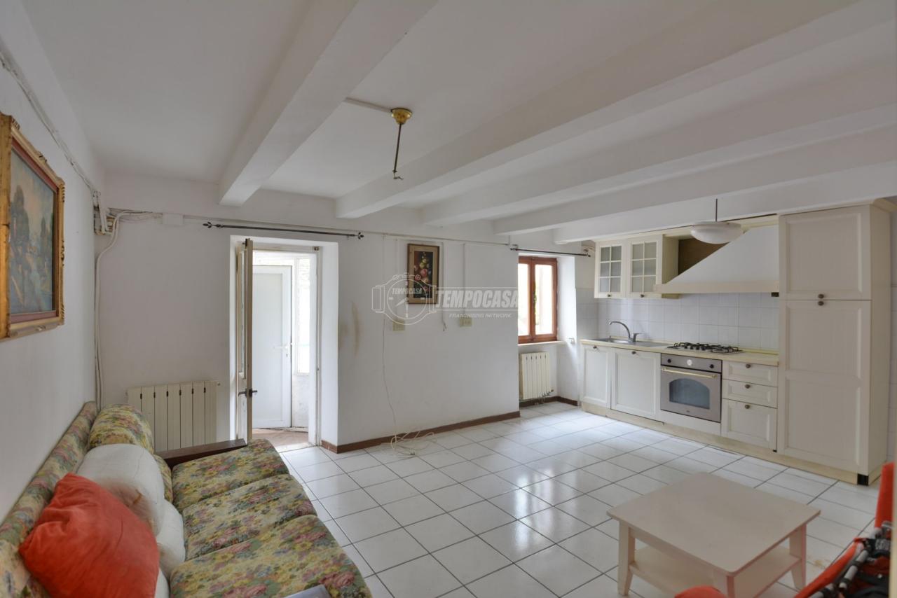 appartamento in vendita a Recanati in zona Castelnuovo