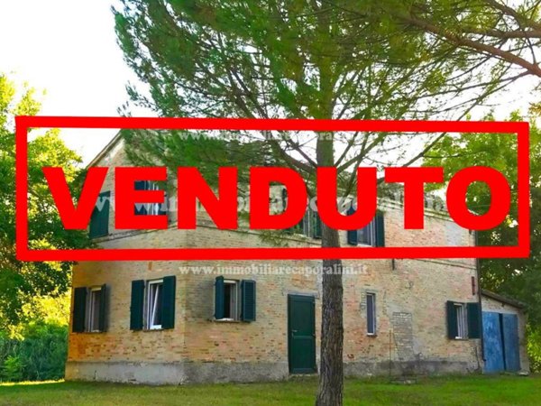 casa indipendente in vendita a Recanati