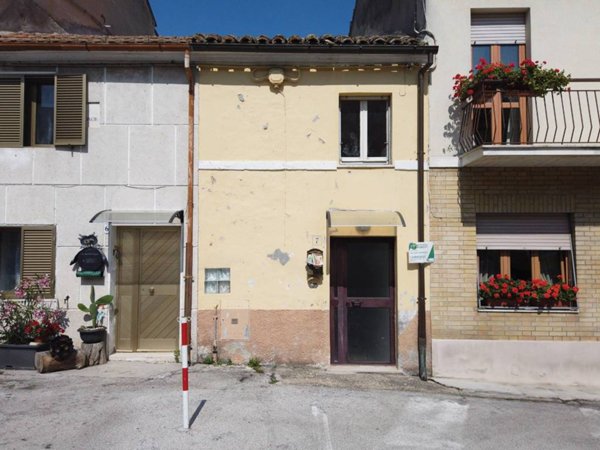 casa indipendente in vendita a Recanati