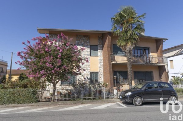 casa indipendente in vendita a Recanati