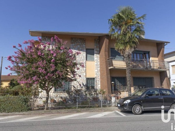 casa indipendente in vendita a Recanati
