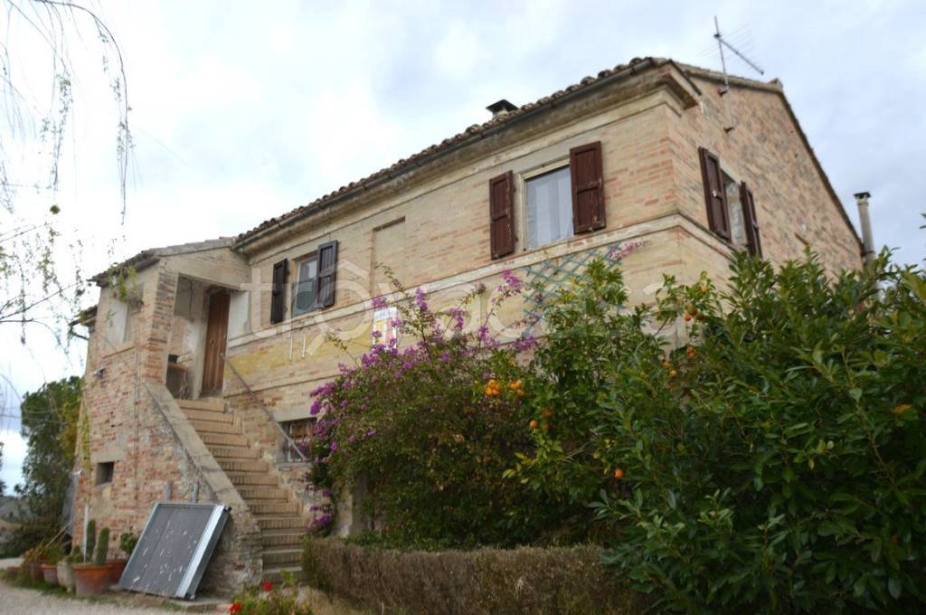 casa indipendente in vendita a Recanati