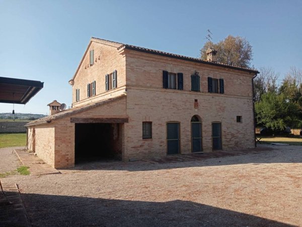casa indipendente in vendita a Recanati