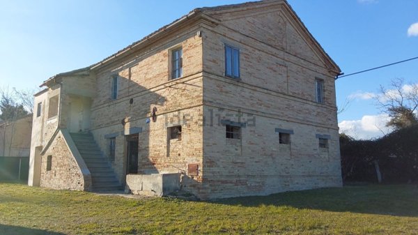 casale in vendita a Recanati