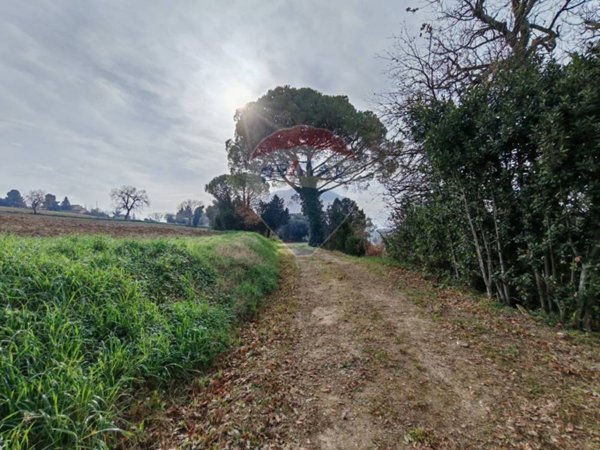 casa indipendente in vendita a Recanati in zona Castelnuovo