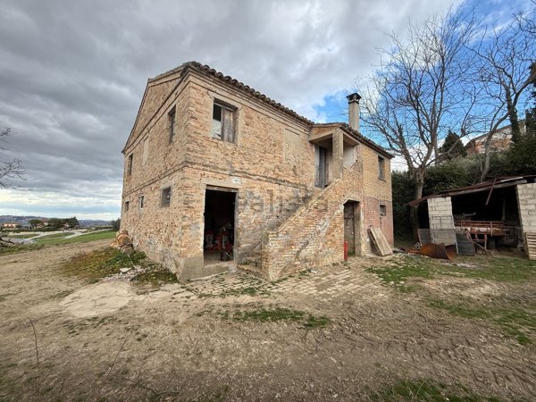 appartamento in vendita a Recanati in zona Castelnuovo