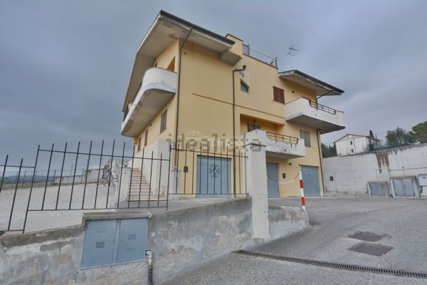 appartamento in vendita a Recanati in zona Chiarino