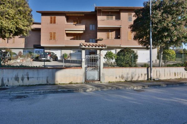 appartamento in vendita a Recanati in zona Montefiore