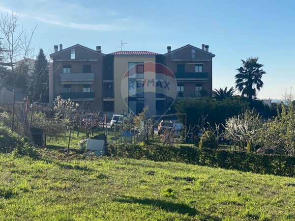 appartamento in vendita a Recanati in zona Montefiore