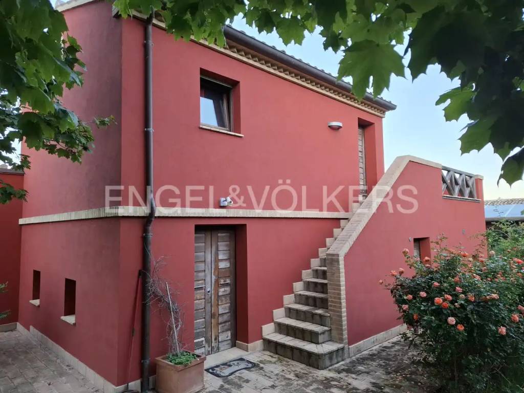 casa indipendente in vendita a Recanati