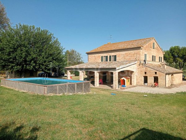 casa indipendente in vendita a Recanati