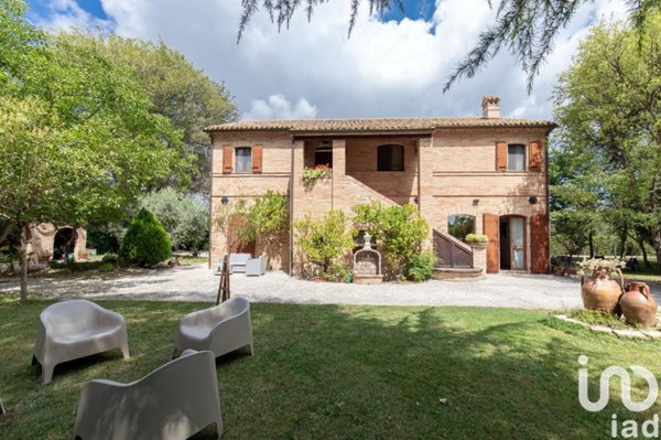 casa indipendente in vendita a Recanati