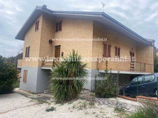 casa indipendente in vendita a Recanati