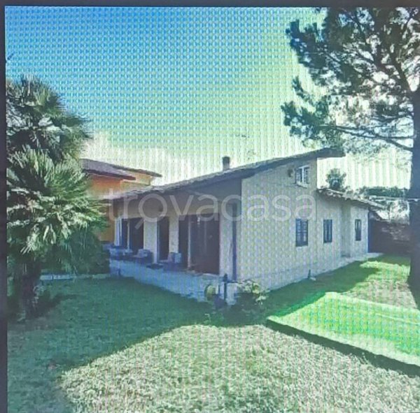 casa indipendente in vendita a Recanati in zona Santa Lucia